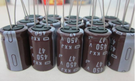 分析下黑金剛電容和紅寶石電容哪種好？